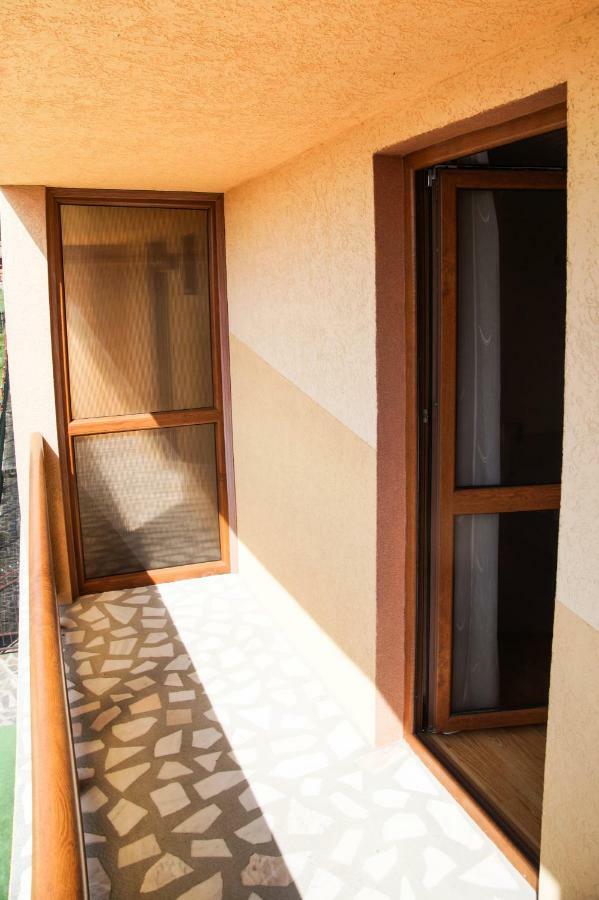 Pensiunea Nicol Valea Iasului Exterior foto