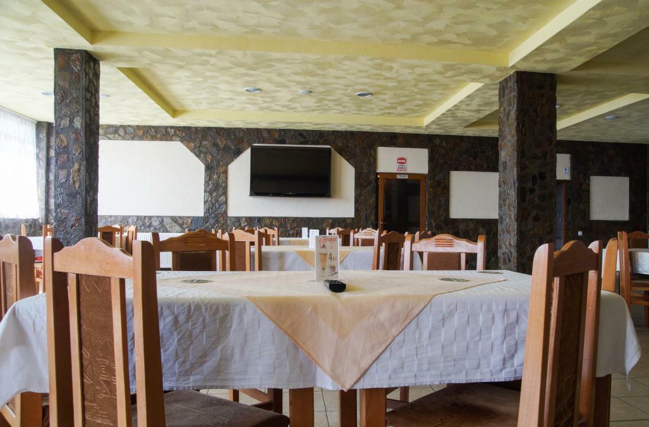 Pensiunea Nicol Valea Iasului Exterior foto
